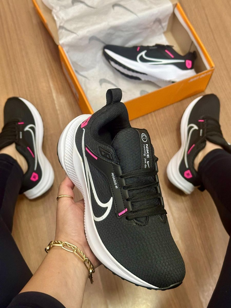Pegasus 40 Preto/Rosa Fem