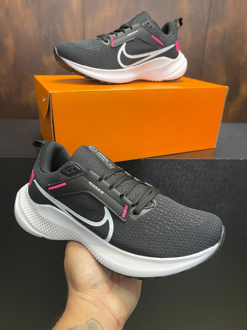 Nike Pegasus 40 FEM